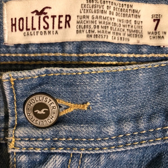 3 for $40 🤩 Hollister Distressed Mini Jean Skirt - Picture 3 of 3